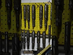 Van điều khiển máy xúc