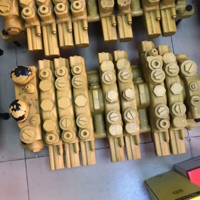 305.5 306 307 Máy phun điều khiển chính thủy lực Assy cho bộ phận phụ tùng máy đào 298-2877 2982877 Máy phun điều khiển chính OEM