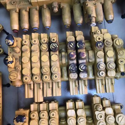 305.5 306 307 Máy phun điều khiển chính thủy lực Assy cho bộ phận phụ tùng máy đào 298-2877 2982877 Máy phun điều khiển chính OEM